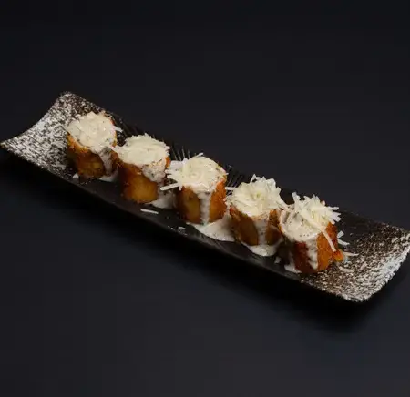 CRISPY CHICKEN ROLLS